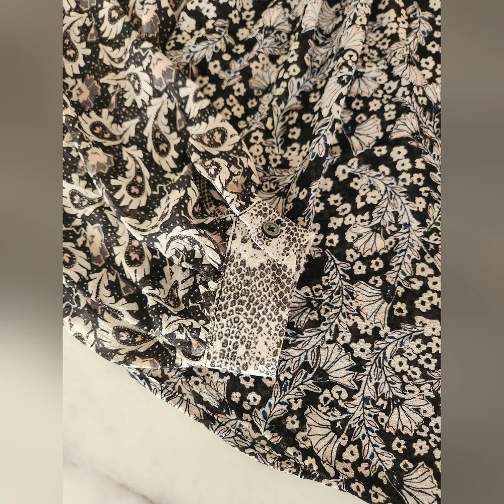 Free People Danni Button‎ down blouse snake print floral top